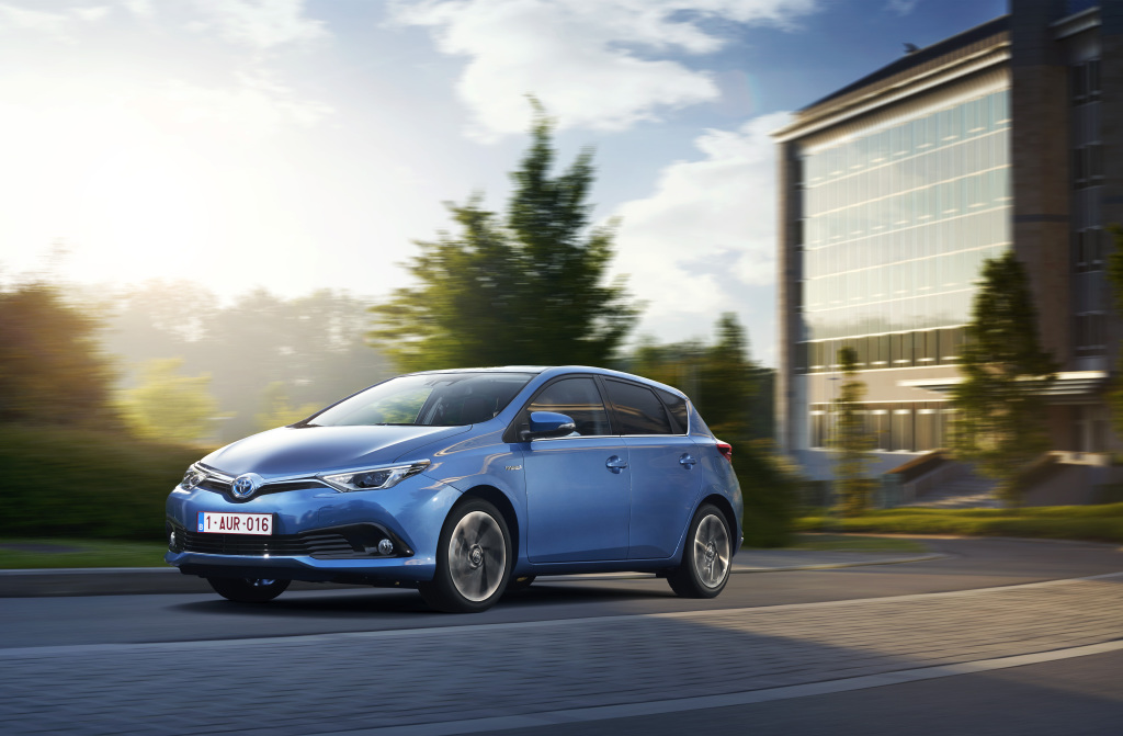 Toyota, Auris Hybrid, Toyota Auris Hybrid '2015–18, AutoDir
