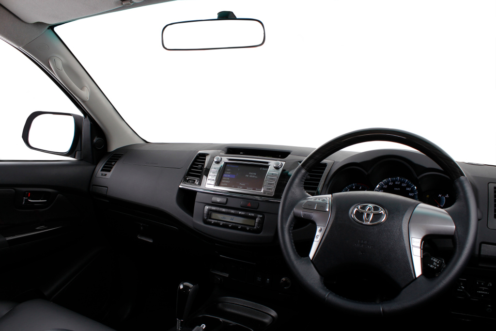 Toyota, Fortuner, Toyota Fortuner '2011–15, AutoDir