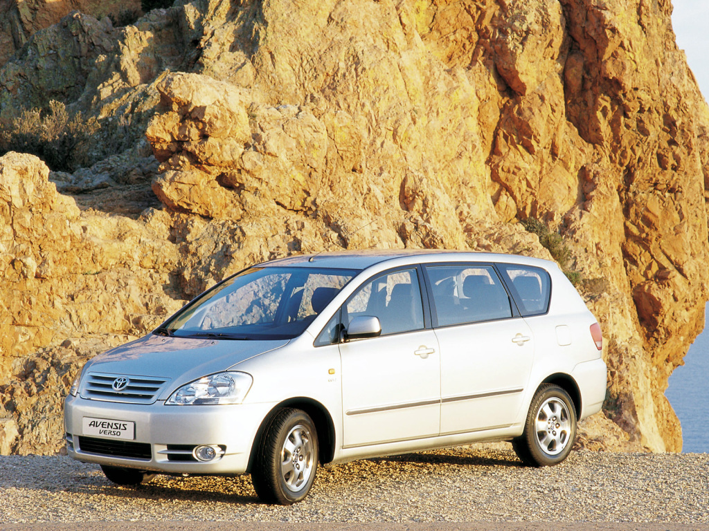 Toyota, Avensis Verso, Toyota Avensis Verso '2001–03, AutoDir