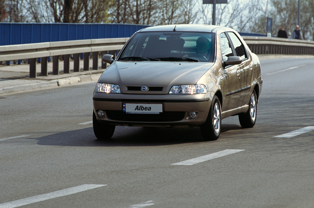 Fiat, Albea (178), Fiat Albea (178) '2002–05, AutoDir