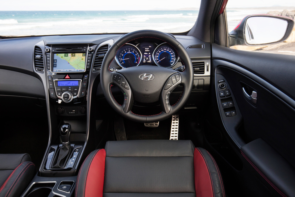 Hyundai, i30 [Worldwide] (PD), Hyundai i30 [Worldwide] (PD) '2017–18, AutoDir