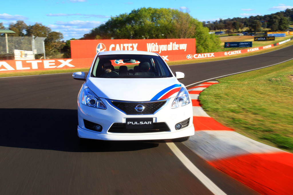 Nissan, Pulsar [Worldwide], Nissan Pulsar [Worldwide] '2014–18, AutoDir